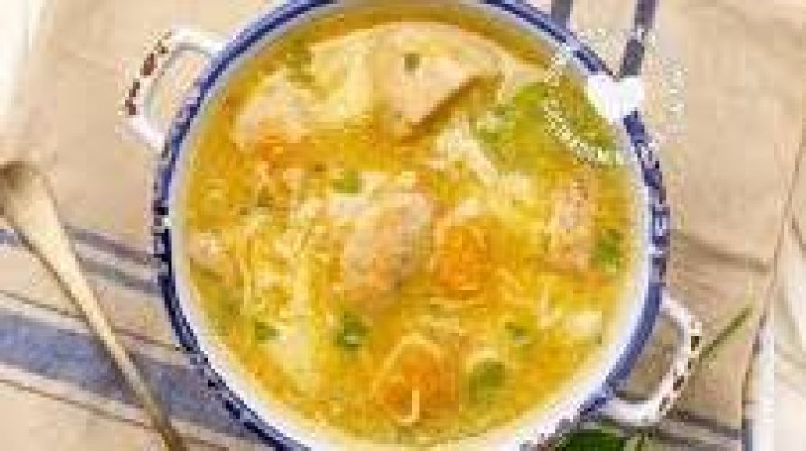 Caldo de gallina al estilo Flomir
